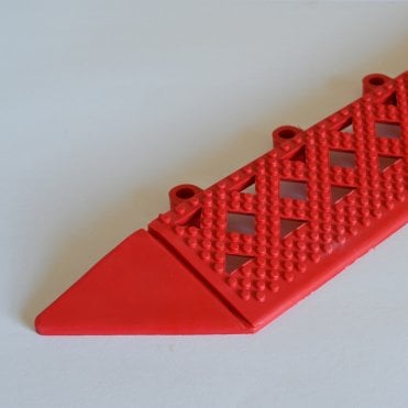 Kumfi Bevel Edge Duckboard Interlocking System 30cm x 5cm Red